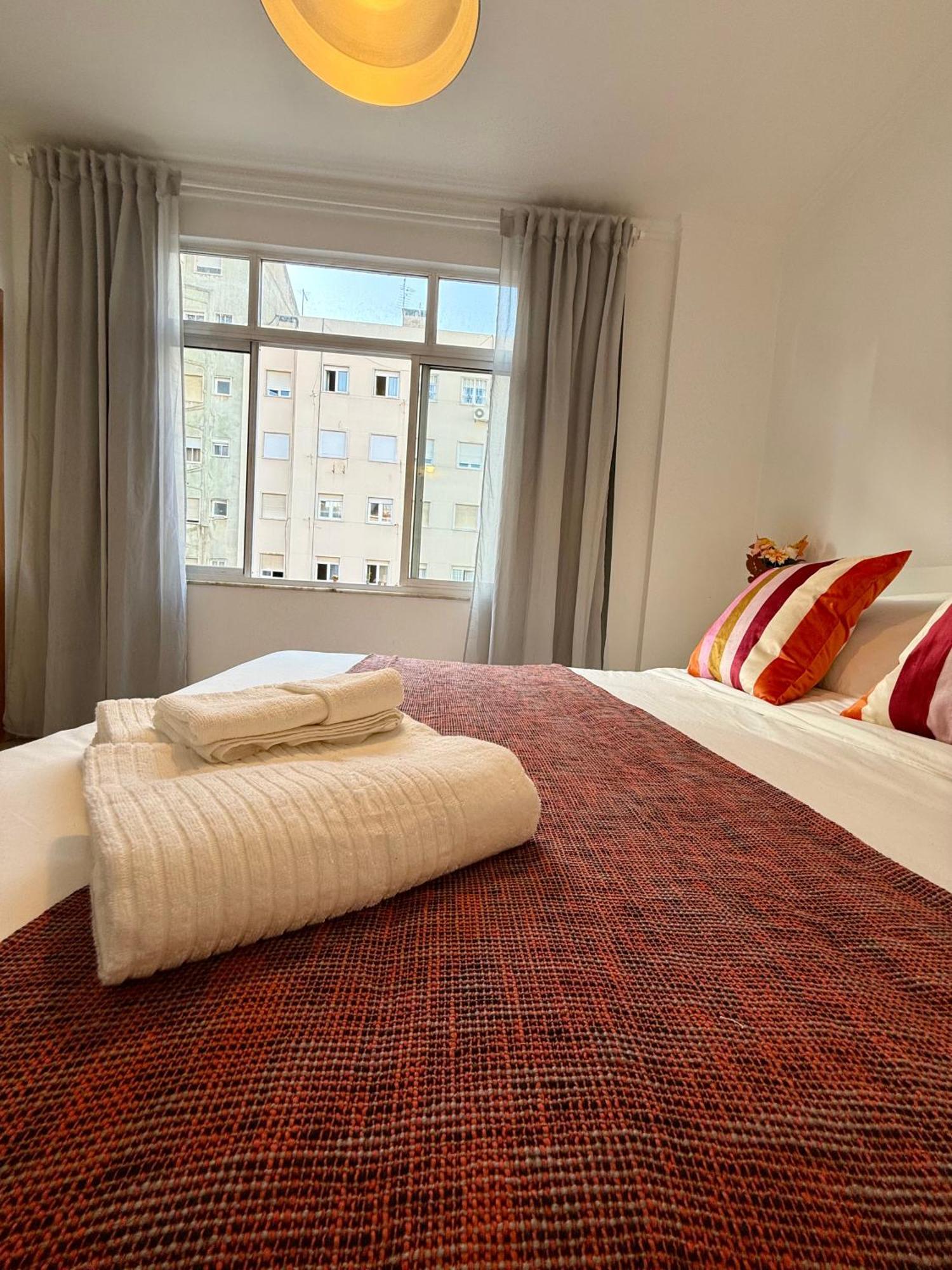 Rooms In Arroios ลิสบอน ภายนอก รูปภาพ